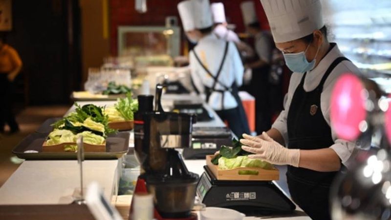 揭秘零食批发一手货源代理：条件与注意事项